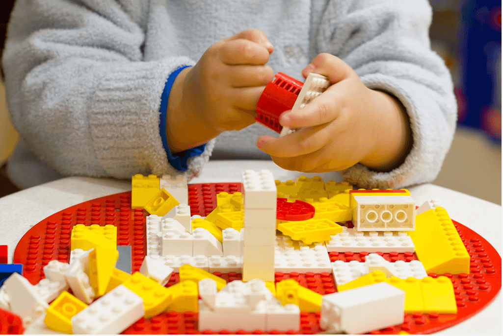 【玩具】伊之密全電動注塑機助力積木產業升級